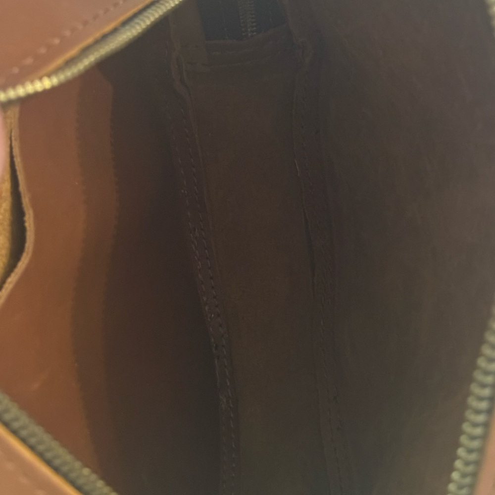 Portland Leather Tan Round Crossbody Bag - Picture 4 of 4